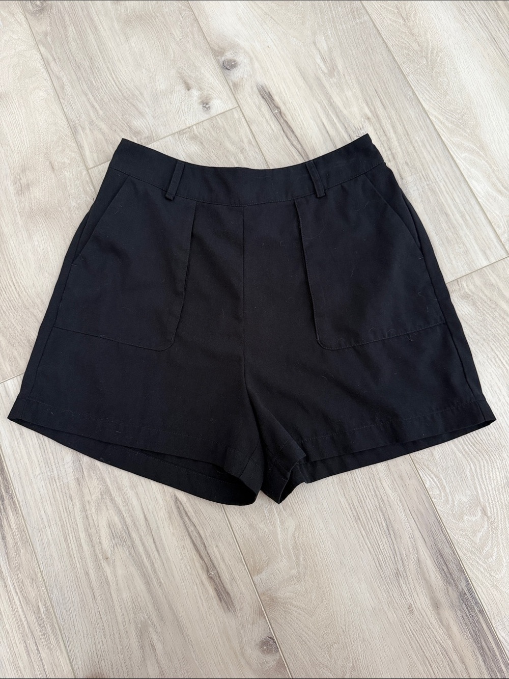 Classic Black Women's Pull-On Shorts (M)
